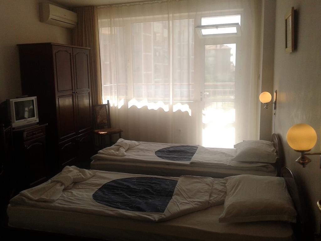 Семеен Хотел Елена Палас Nessebar Zimmer foto